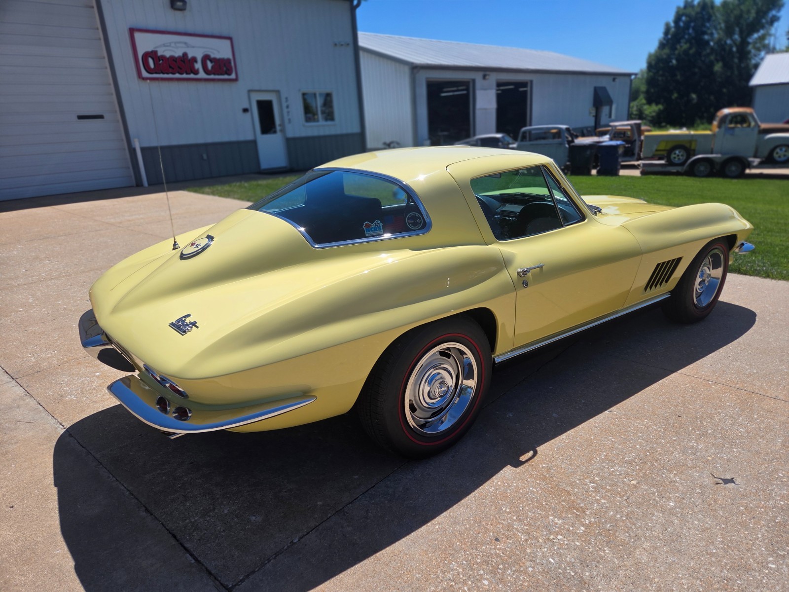Chevrolet-Corvette-1967-Coupe-9