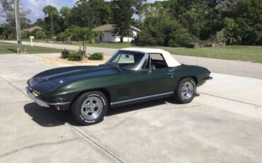 Chevrolet-Corvette-1967-Goodwood-Green-Tan-2