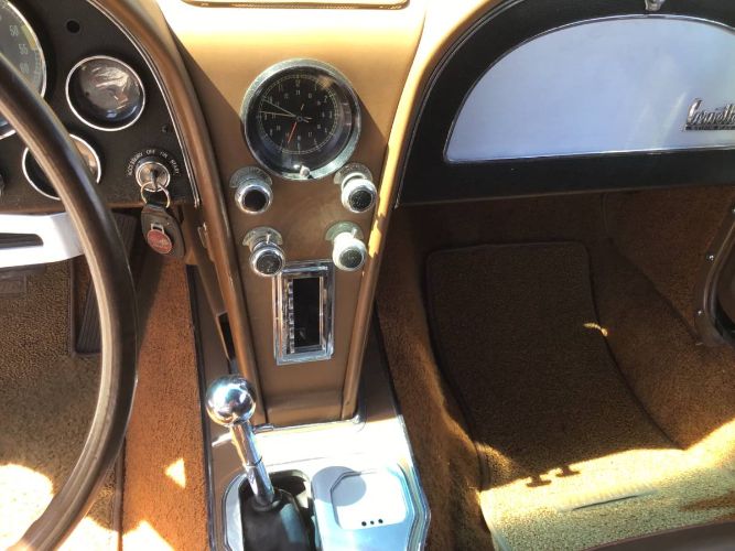 Chevrolet-Corvette-1967-Goodwood-Green-Tan-7