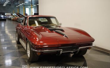 Chevrolet-Corvette-1967-Marlboro-Maroon-Saddle-23