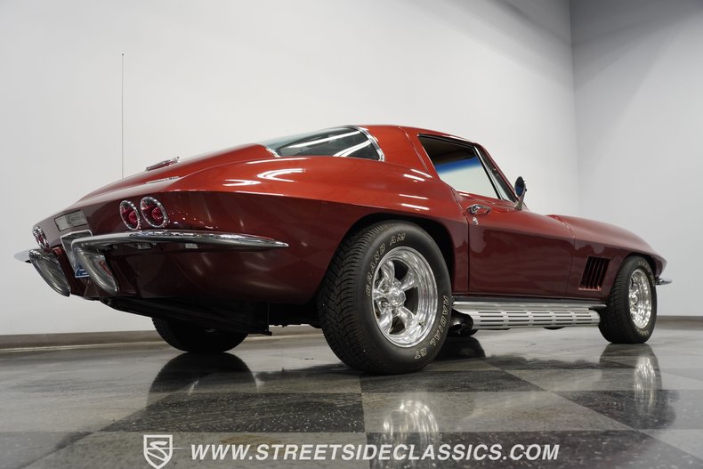 Chevrolet-Corvette-1967-Marlboro-Maroon-Saddle-33