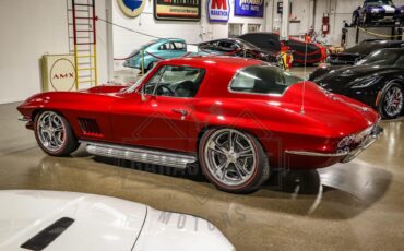 Chevrolet-Corvette-1967-Red-Black-40