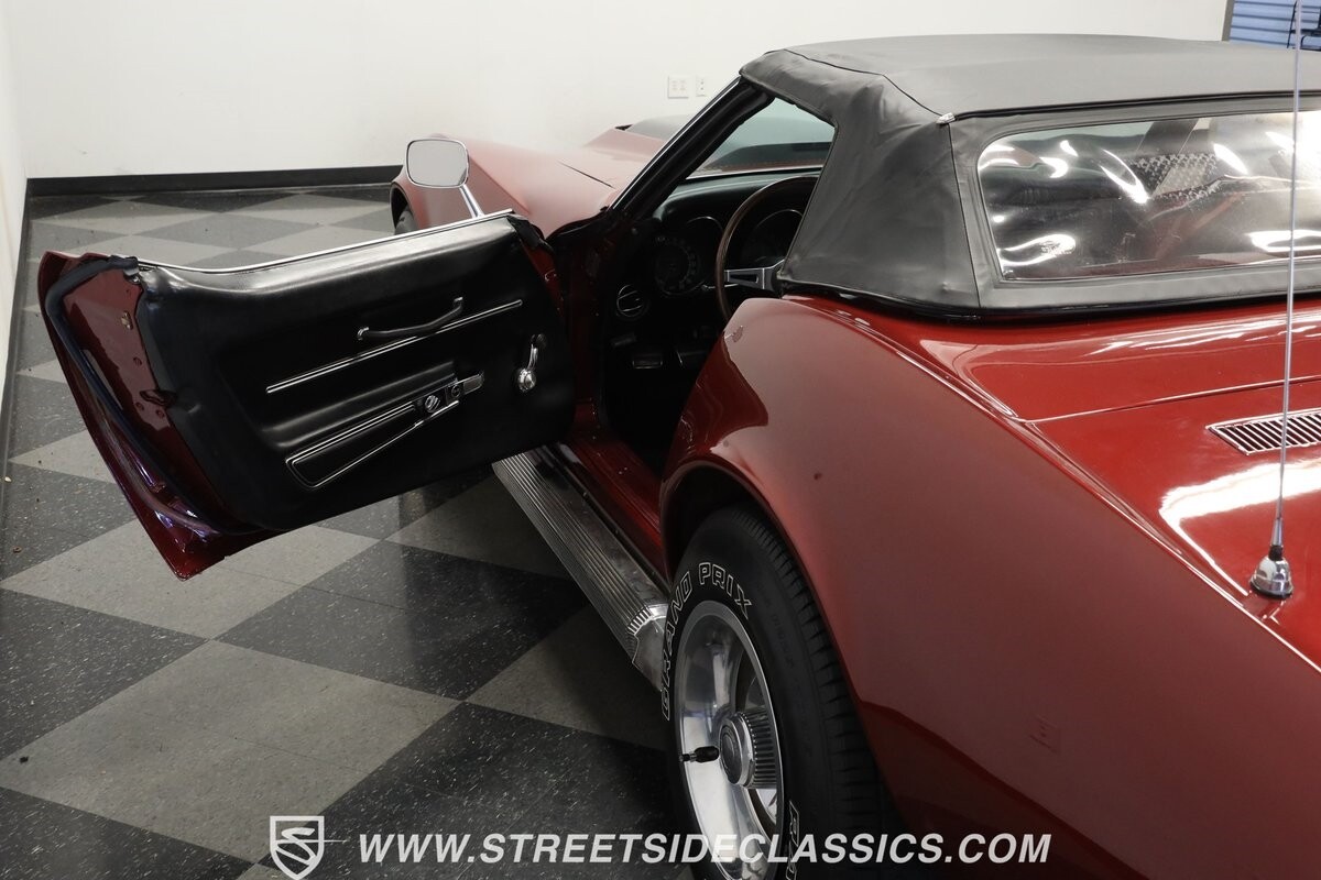 Chevrolet-Corvette-1968-Convertible-32