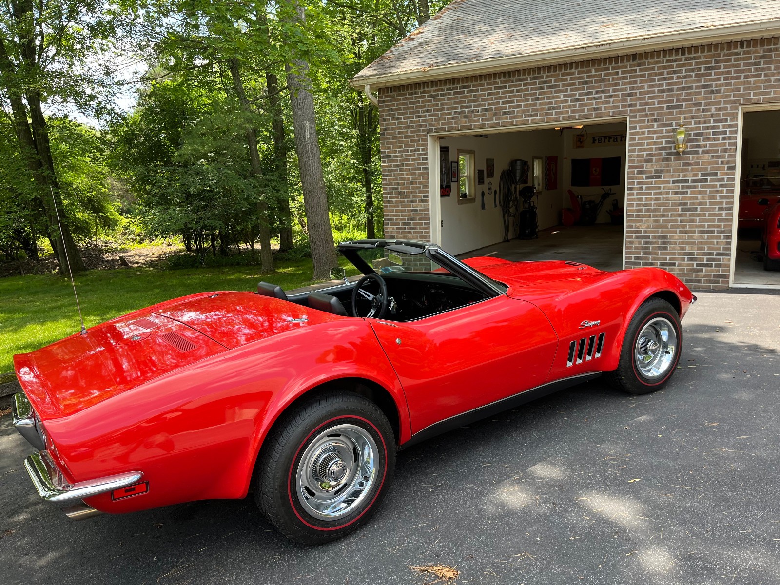 Chevrolet-Corvette-1969-Convertible-1