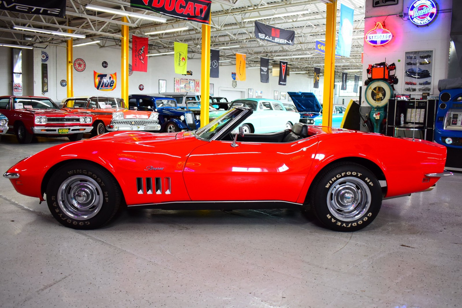 Chevrolet-Corvette-1969-Convertible-19
