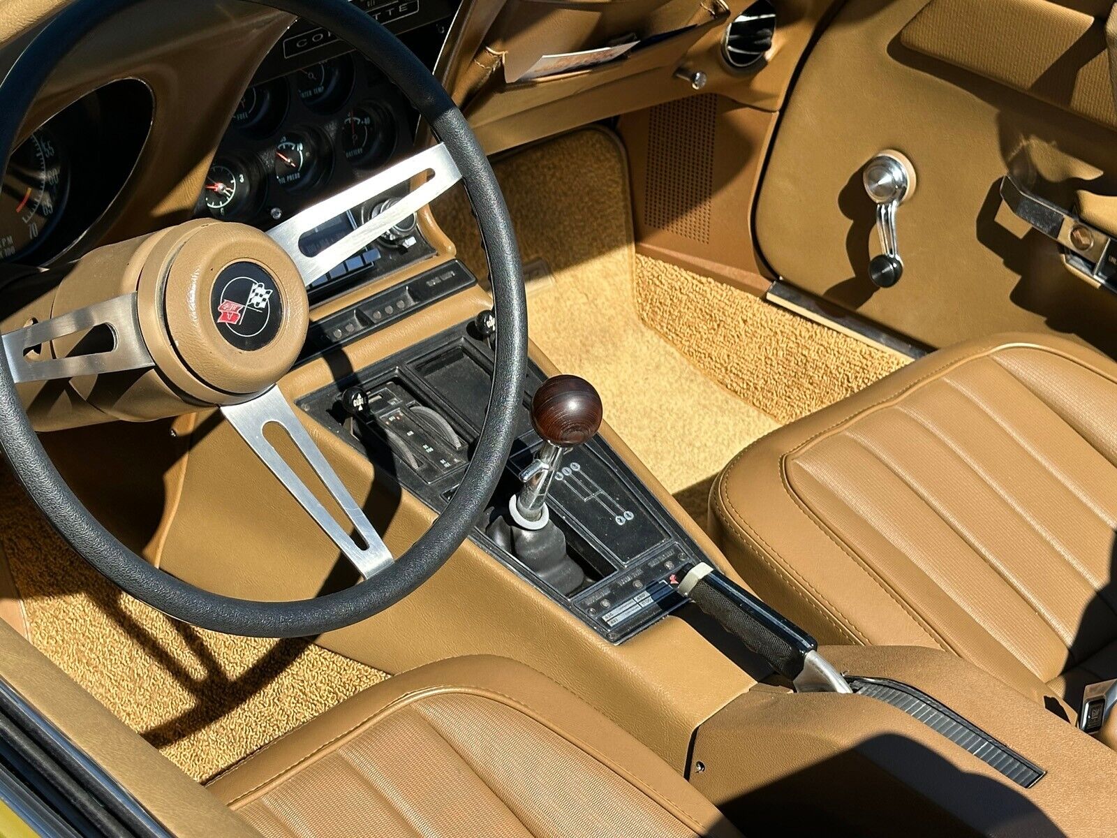 Chevrolet-Corvette-1969-Convertible-25