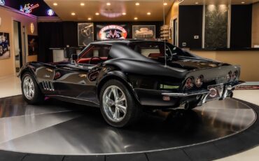 Chevrolet-Corvette-1969-Coupe-17