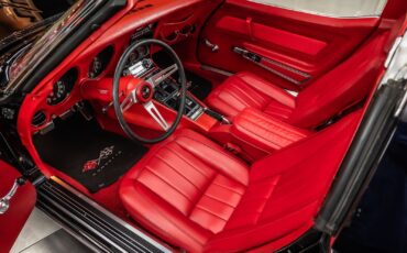 Chevrolet-Corvette-1969-Coupe-2