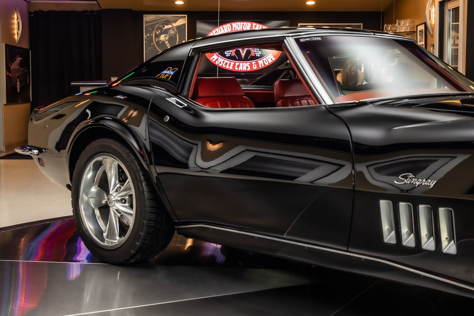 Chevrolet-Corvette-1969-Coupe-23