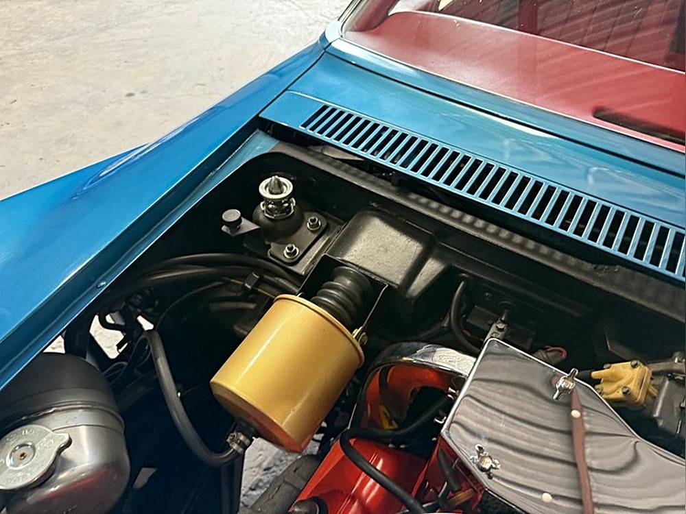 Chevrolet-Corvette-1969-blue-20