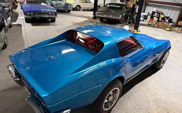 Chevrolet-Corvette-1969-blue-3