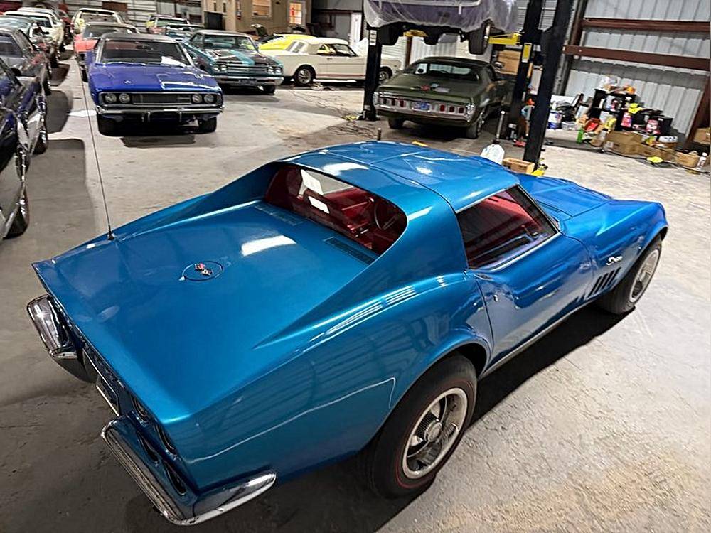Chevrolet-Corvette-1969-blue-3