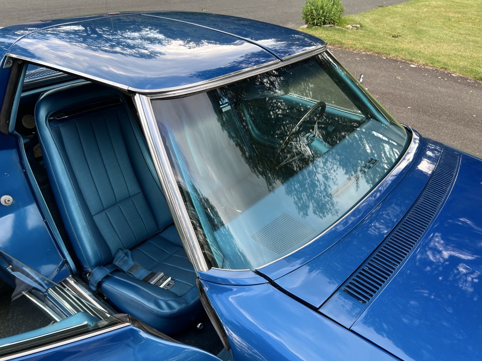Chevrolet-Corvette-1970-12
