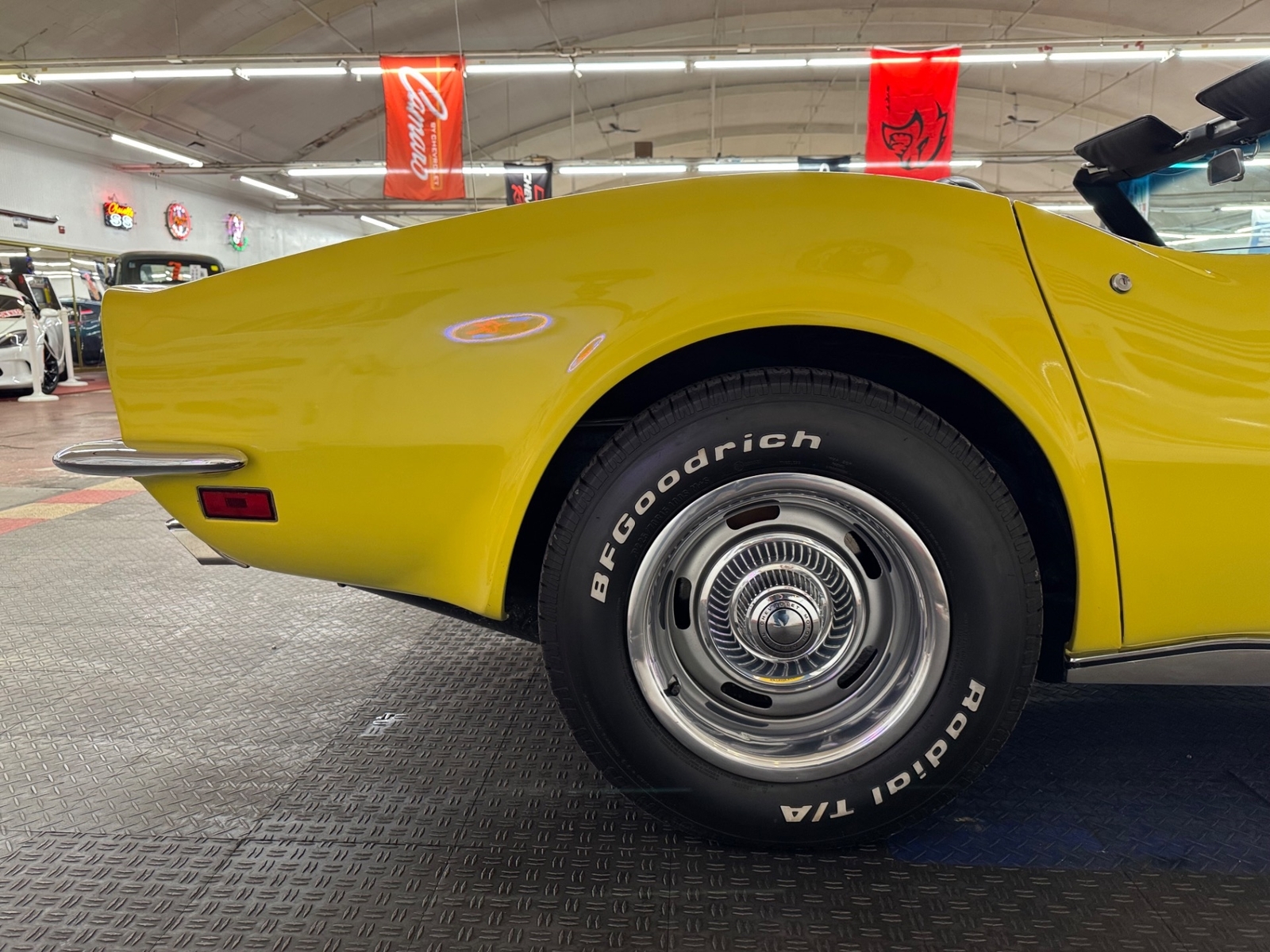 Chevrolet-Corvette-1970-28