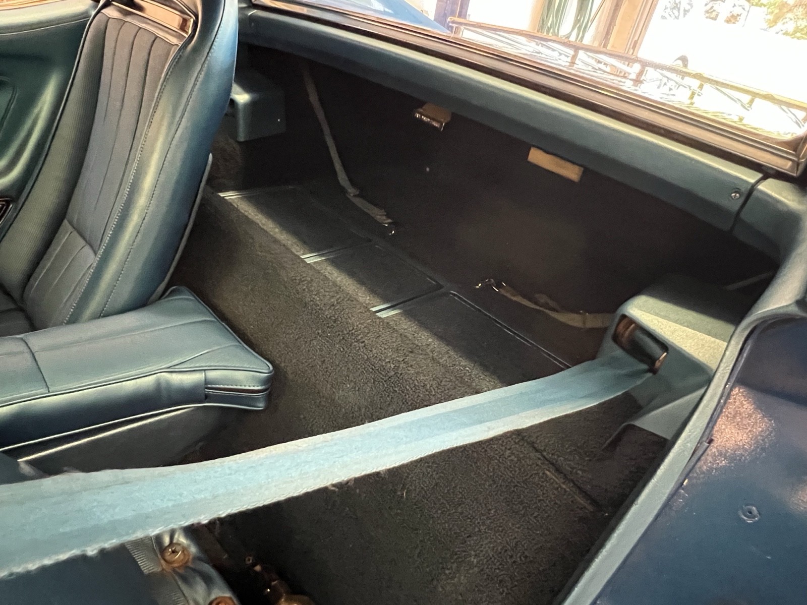 Chevrolet-Corvette-1970-30