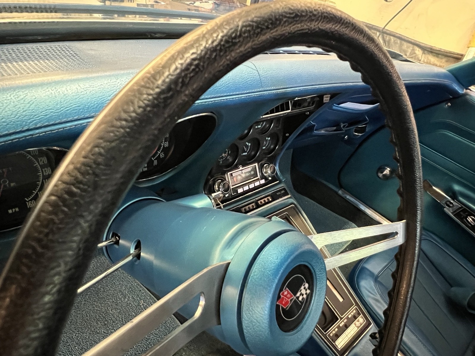 Chevrolet-Corvette-1970-31