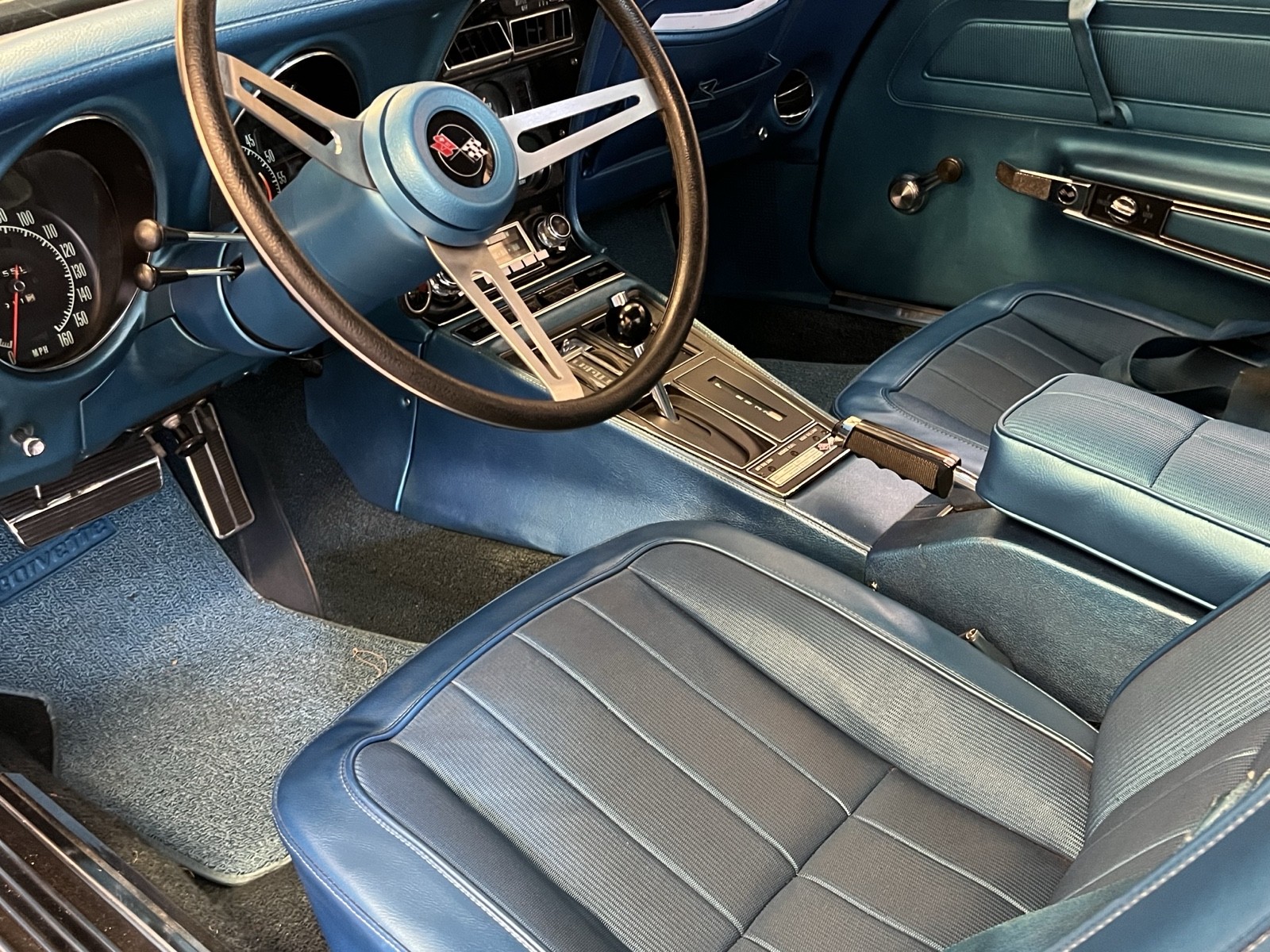Chevrolet-Corvette-1970-37