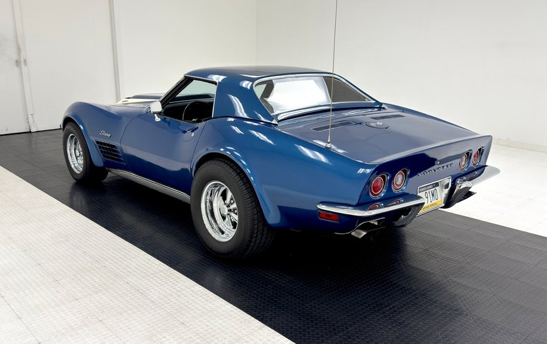 Chevrolet-Corvette-1970-Bridgehampton-Blue-Black-12