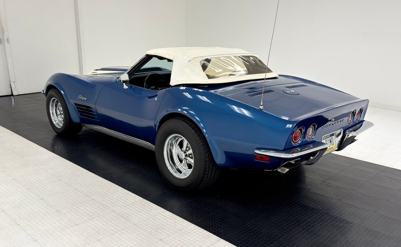 Chevrolet-Corvette-1970-Bridgehampton-Blue-Black-13