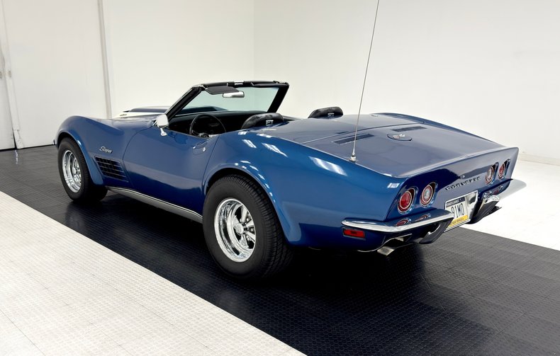 Chevrolet-Corvette-1970-Bridgehampton-Blue-Black-14