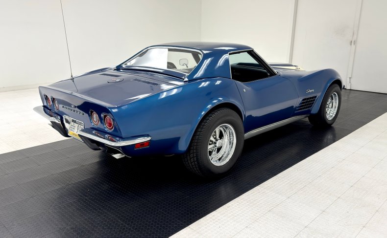 Chevrolet-Corvette-1970-Bridgehampton-Blue-Black-16