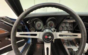 Chevrolet-Corvette-1970-Bridgehampton-Blue-Black-2