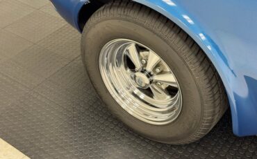 Chevrolet-Corvette-1970-Bridgehampton-Blue-Black-21