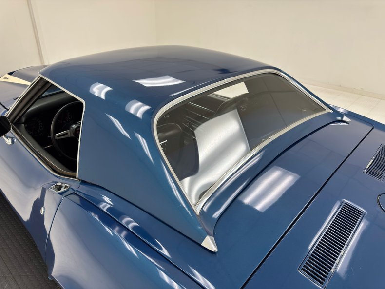 Chevrolet-Corvette-1970-Bridgehampton-Blue-Black-45