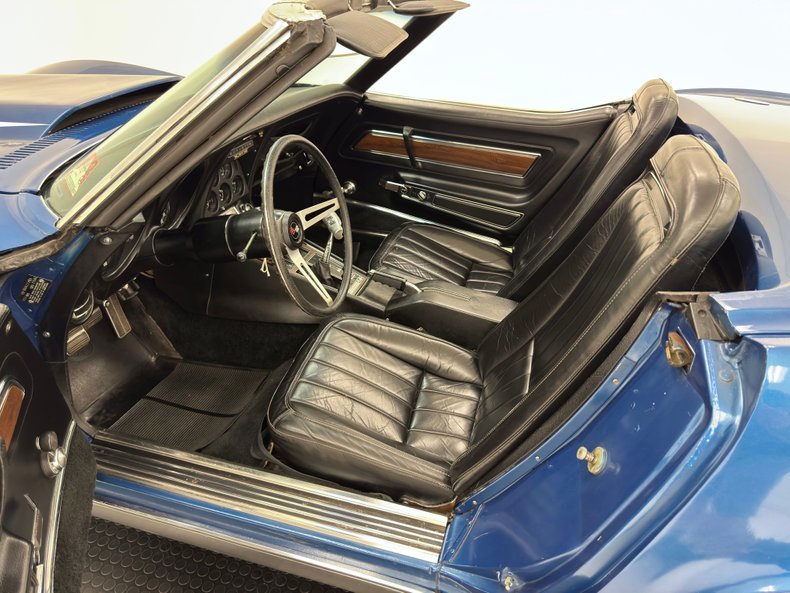 Chevrolet-Corvette-1970-Bridgehampton-Blue-Black-46