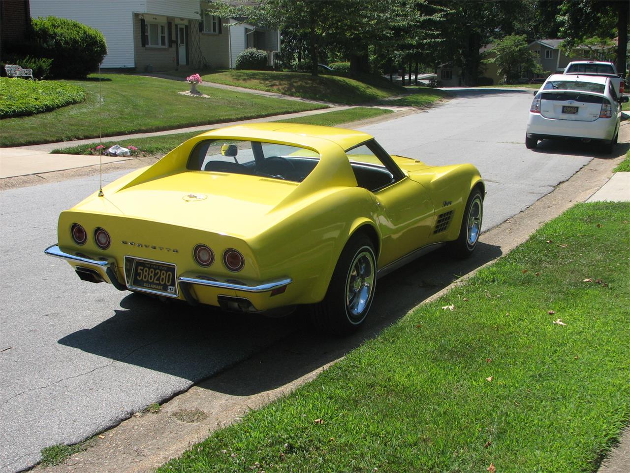 Chevrolet-Corvette-1970-Daytona-Yellow-Black-2