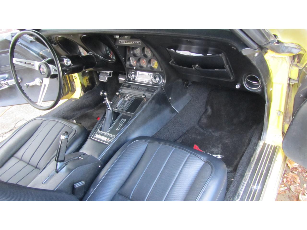 Chevrolet-Corvette-1970-Daytona-Yellow-Black-5