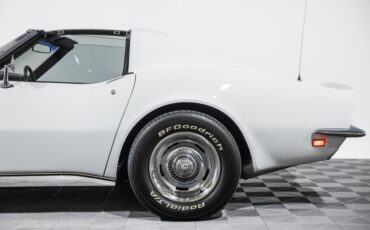 Chevrolet-Corvette-1971-14