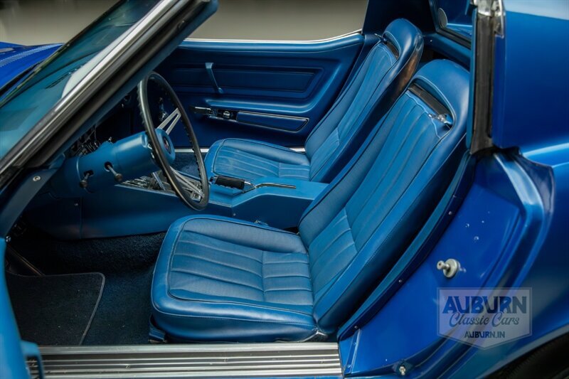 Chevrolet-Corvette-1971-15