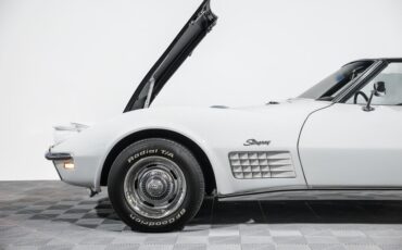 Chevrolet-Corvette-1971-22
