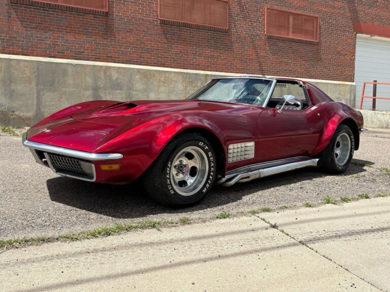 Chevrolet Corvette 1971 --