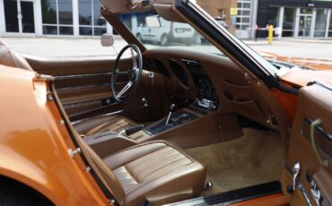 Chevrolet-Corvette-1971-Convertible-12
