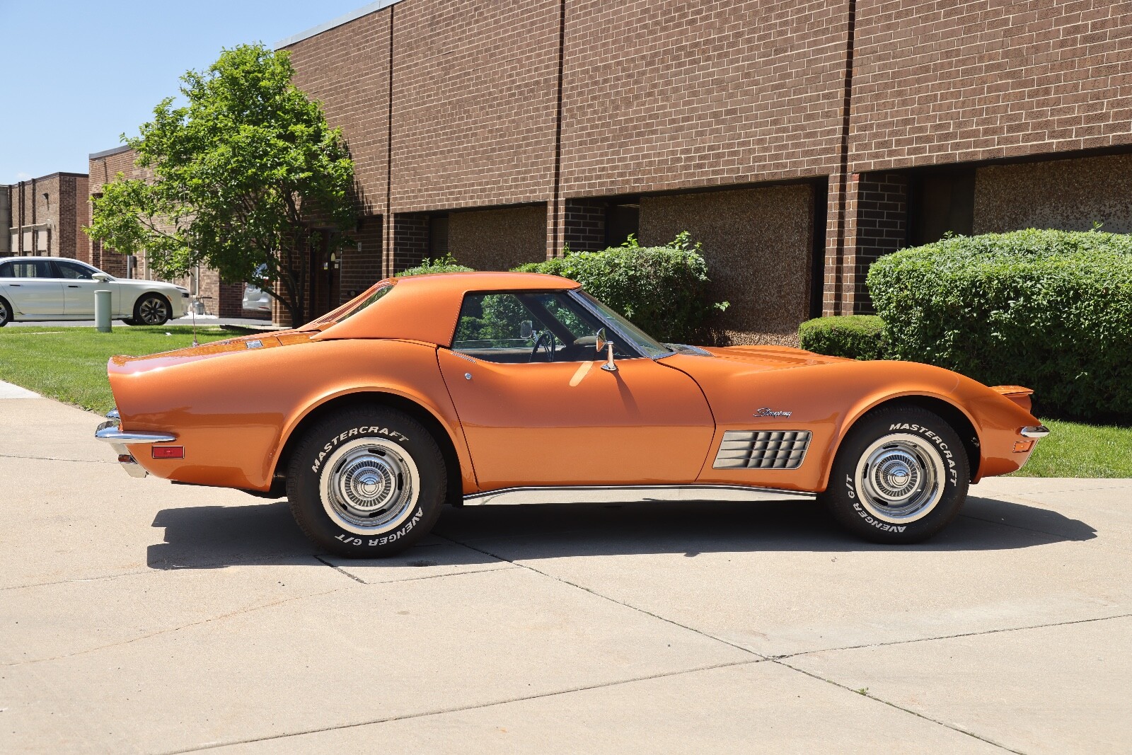 Chevrolet-Corvette-1971-Convertible-3