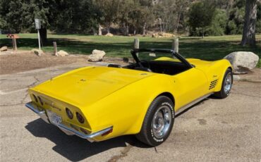 Chevrolet-Corvette-1971-Yellow-BLACK-1