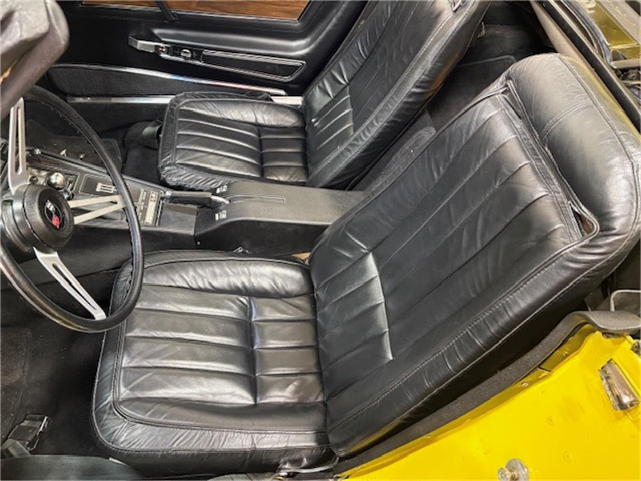 Chevrolet-Corvette-1971-Yellow-BLACK-11
