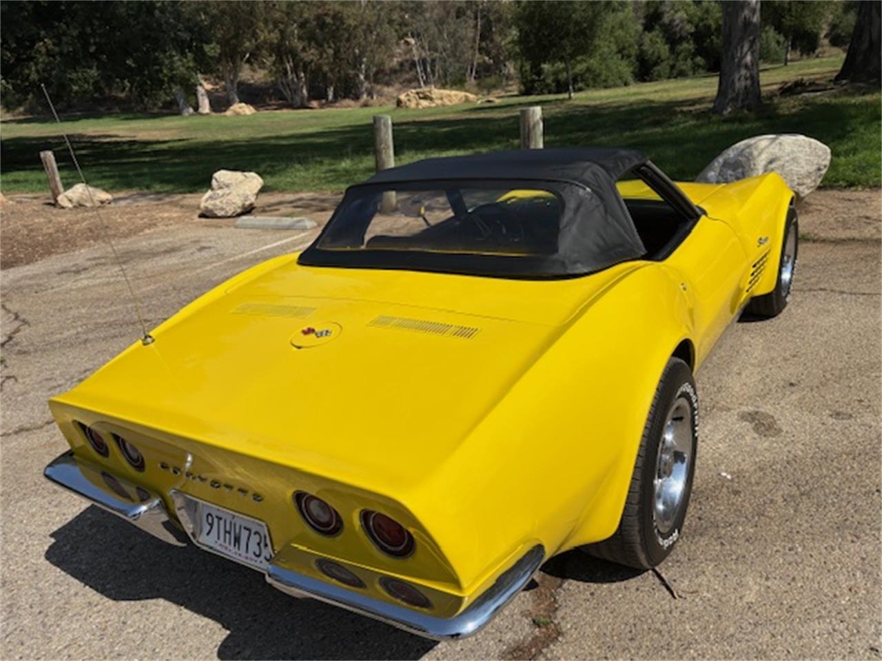 Chevrolet-Corvette-1971-Yellow-BLACK-6