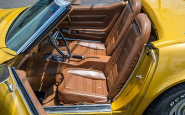 Chevrolet-Corvette-1972-2-Door-10