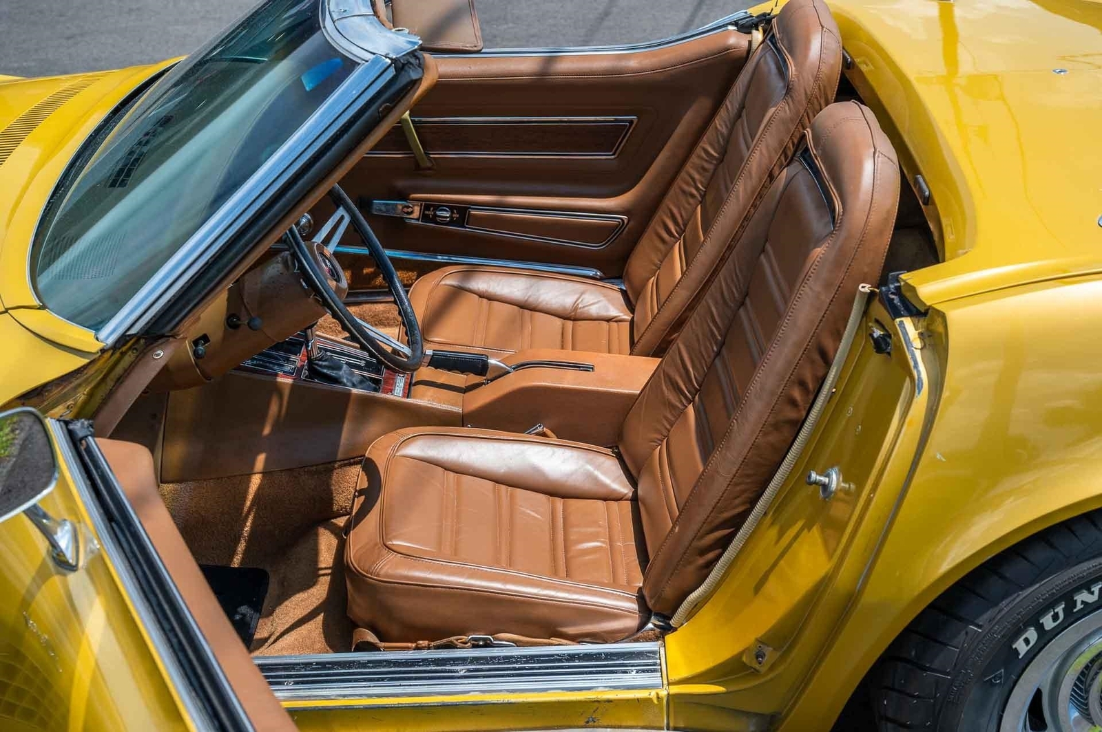 Chevrolet-Corvette-1972-2-Door-10