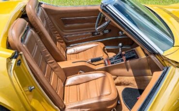 Chevrolet-Corvette-1972-2-Door-11