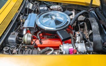 Chevrolet-Corvette-1972-2-Door-14
