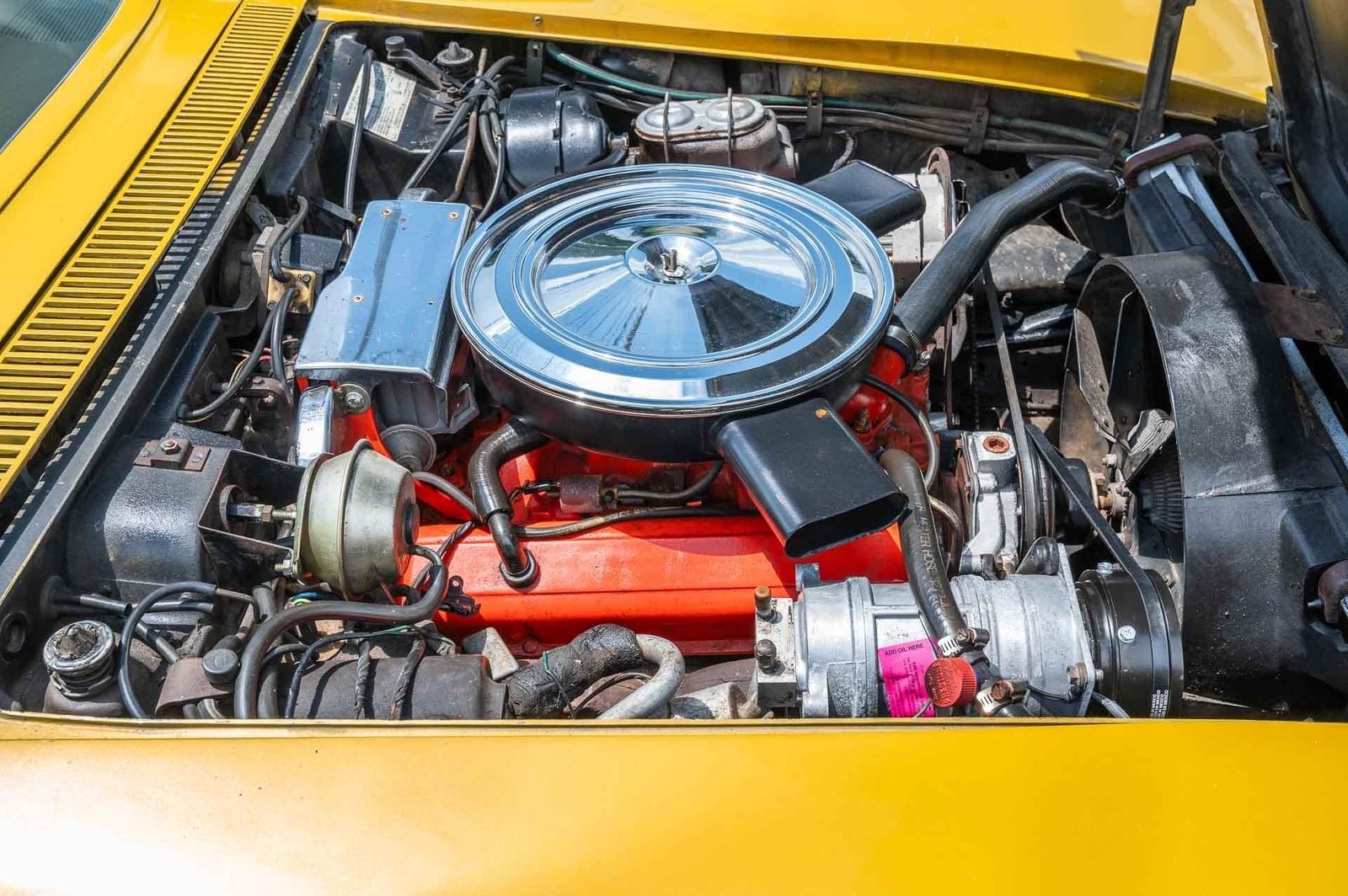 Chevrolet-Corvette-1972-2-Door-14