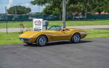 Chevrolet-Corvette-1972-2-Door-17
