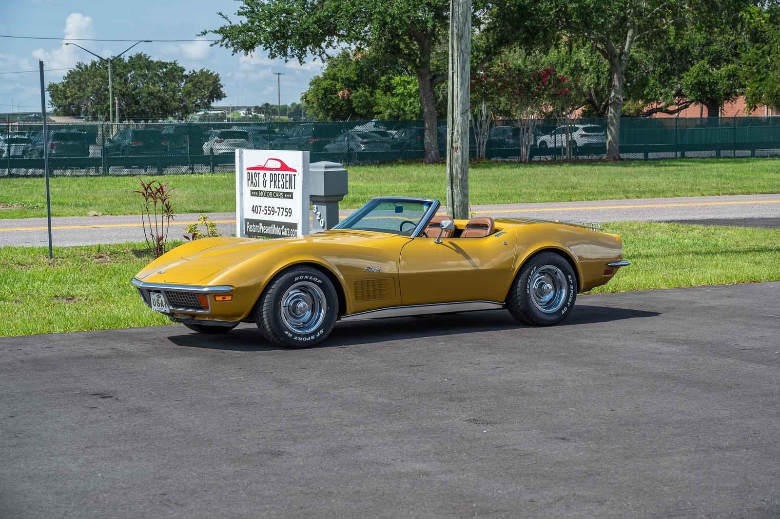 Chevrolet-Corvette-1972-2-Door-17