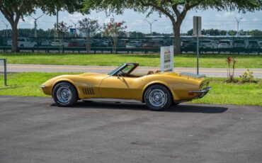 Chevrolet-Corvette-1972-2-Door-19