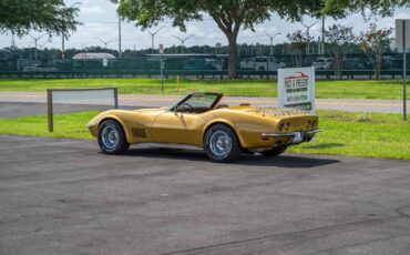 Chevrolet-Corvette-1972-2-Door-20