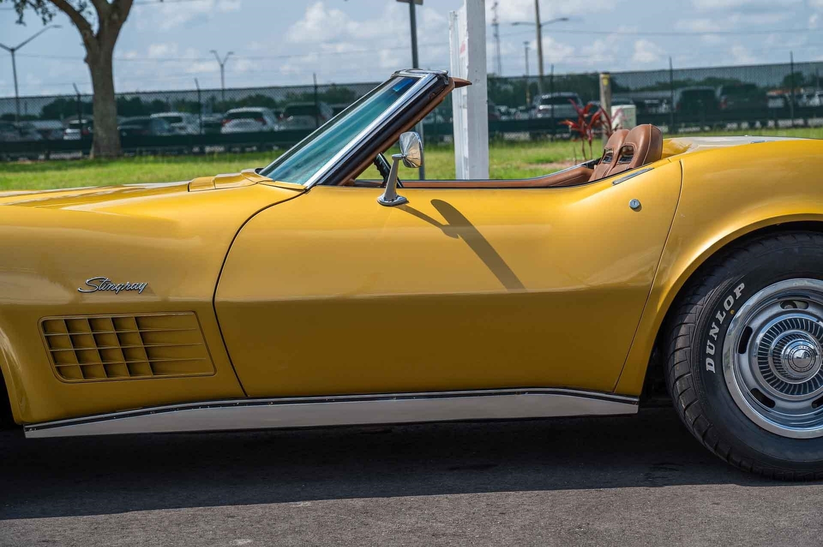 Chevrolet-Corvette-1972-2-Door-24